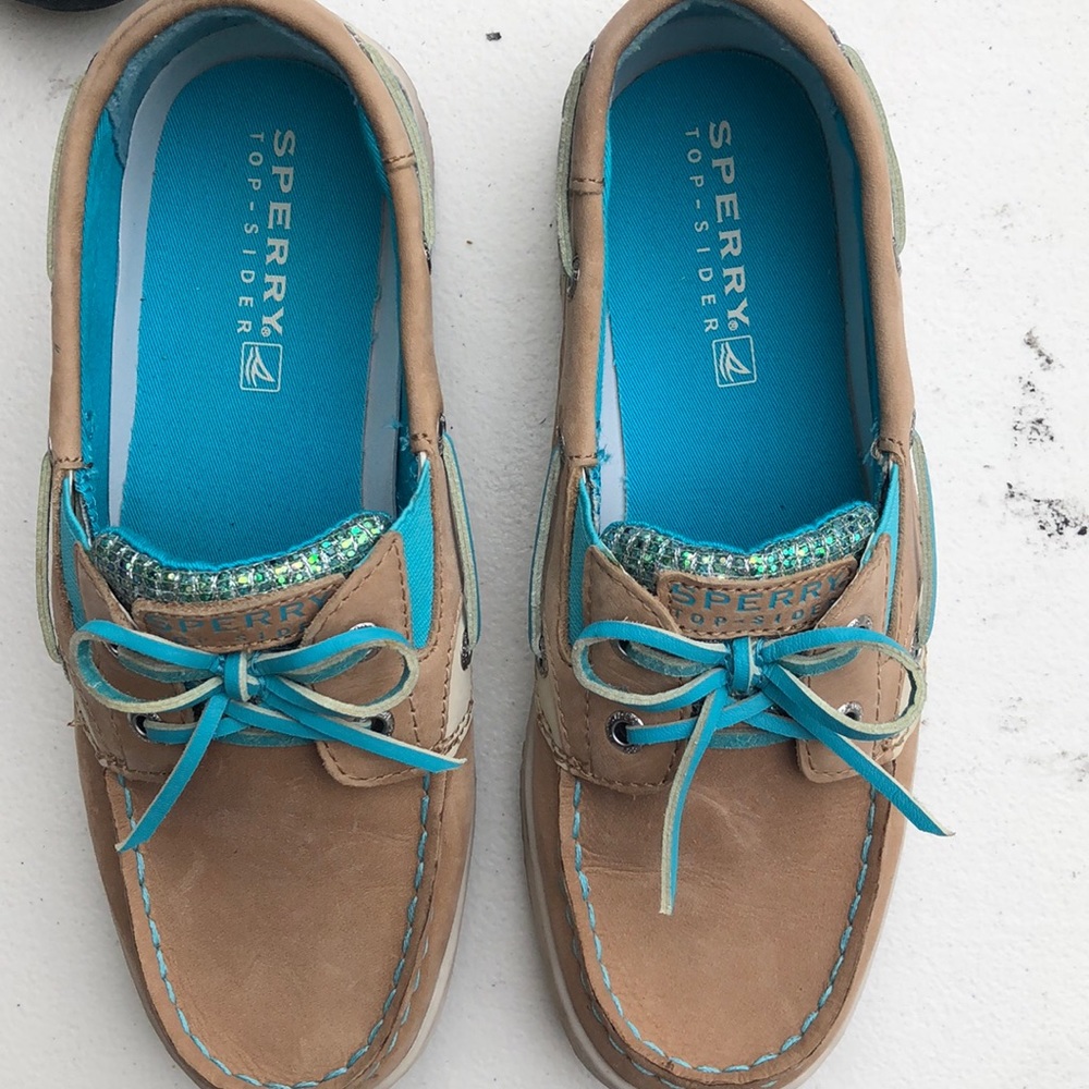 Sperry topsider boat shoes